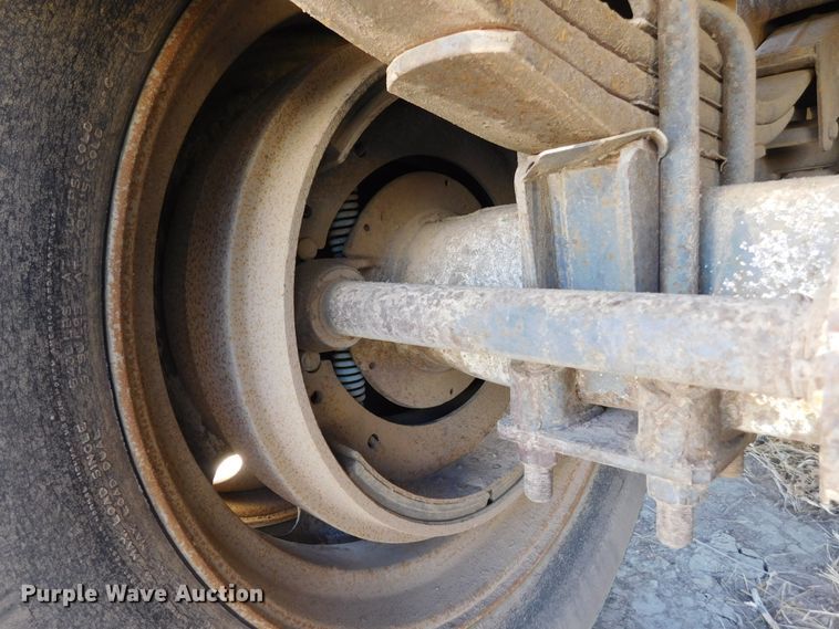 image for item DJ7557 1978 Doonan  grain trailer