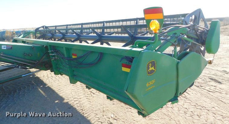 image for item DJ7569 2004 John Deere 630F  flex head