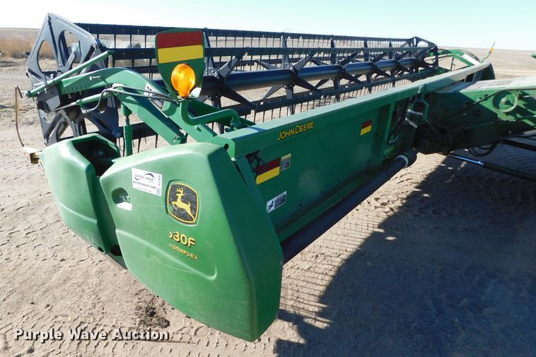 image for item DJ7569 2004 John Deere 630F  flex head