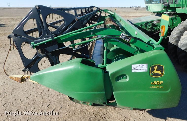 image for item DJ7569 2004 John Deere 630F  flex head