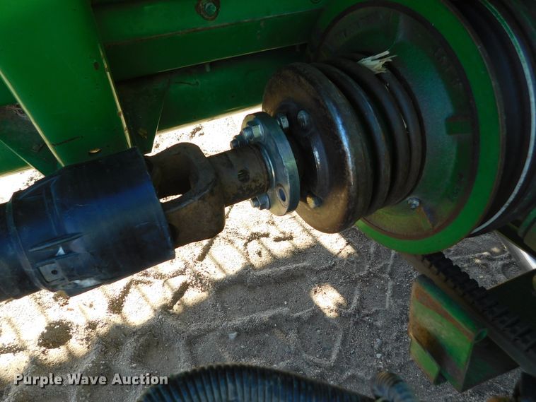 image for item DJ7569 2004 John Deere 630F  flex head