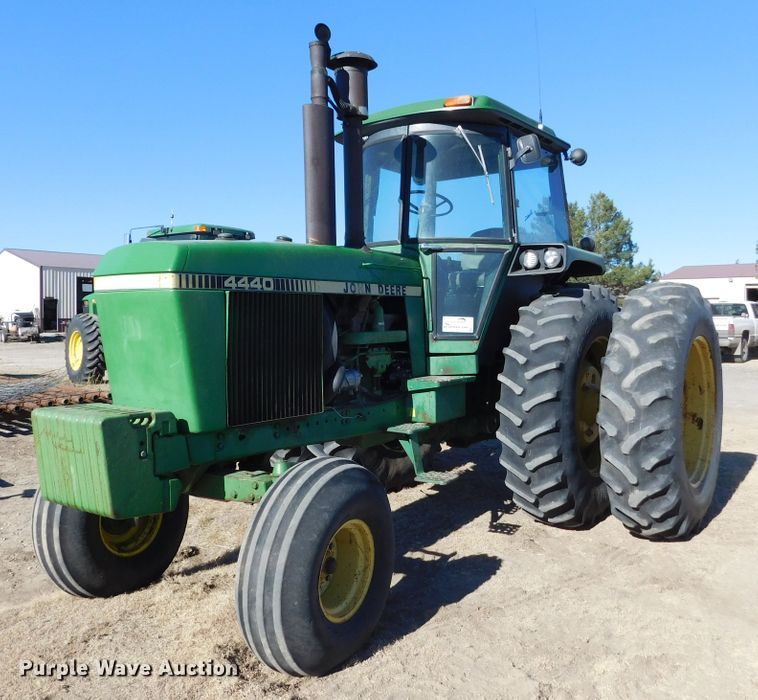 image for item DJ7570 1981 John Deere 4440  tractor