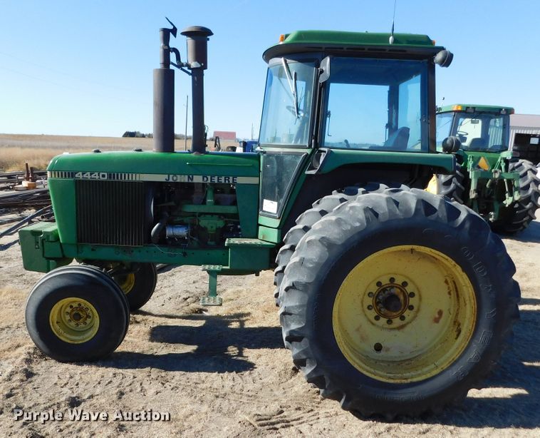 image for item DJ7570 1981 John Deere 4440  tractor