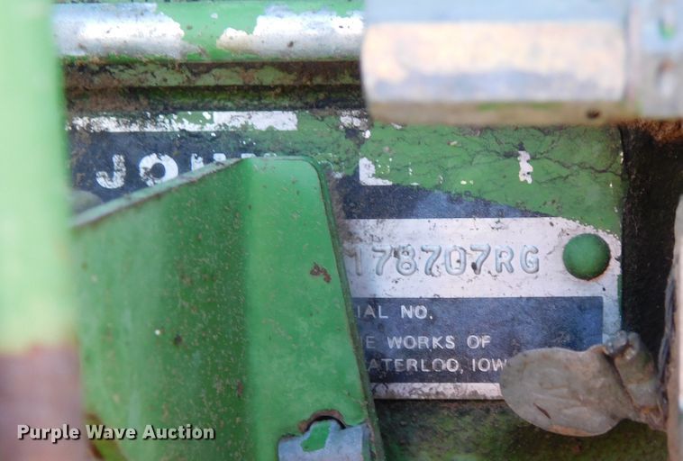 image for item DJ7570 1981 John Deere 4440  tractor