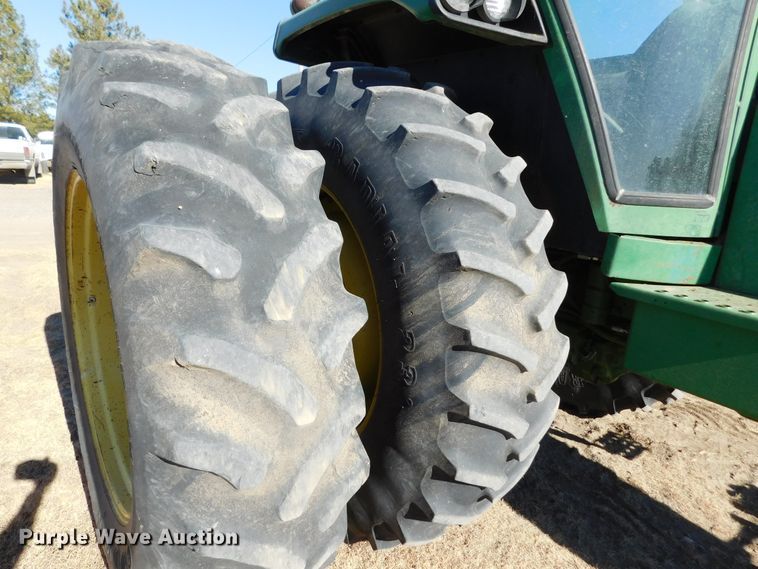 image for item DJ7570 1981 John Deere 4440  tractor