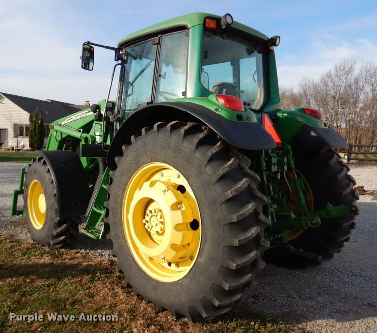 image for item DK1465 2003 John Deere 7220  tractor