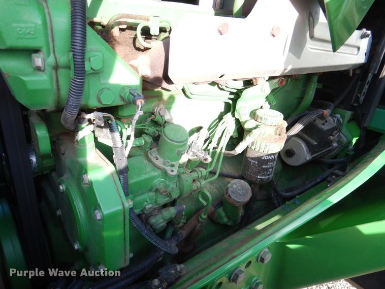 image for item DK1465 2003 John Deere 7220  tractor