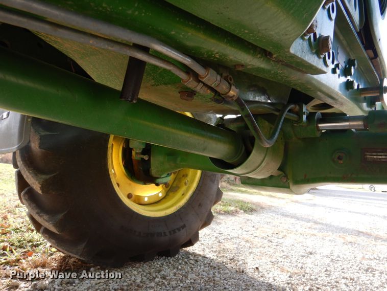 image for item DK1465 2003 John Deere 7220  tractor