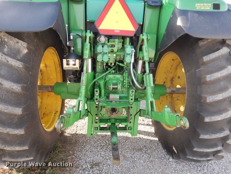 image for item DK1465 2003 John Deere 7220  tractor