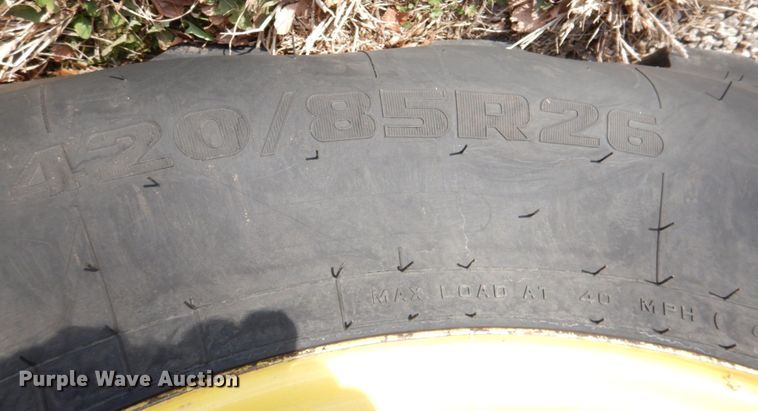 image for item DK1465 2003 John Deere 7220  tractor