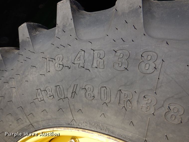 image for item DK1465 2003 John Deere 7220  tractor