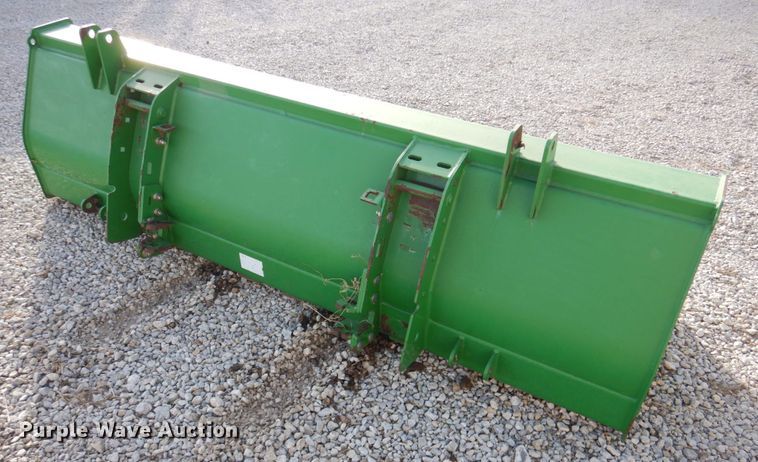 image for item DK1465 2003 John Deere 7220  tractor