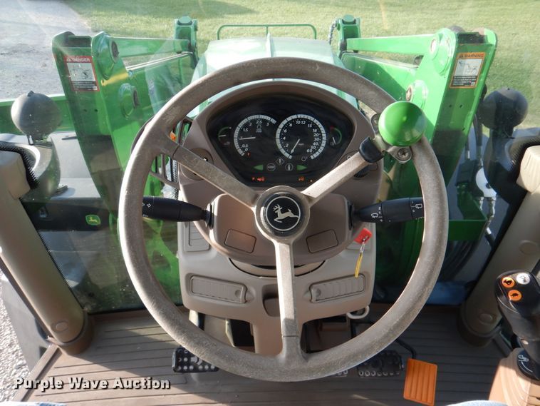 image for item DK1466 2015 John Deere 6125R  MFWD tractor