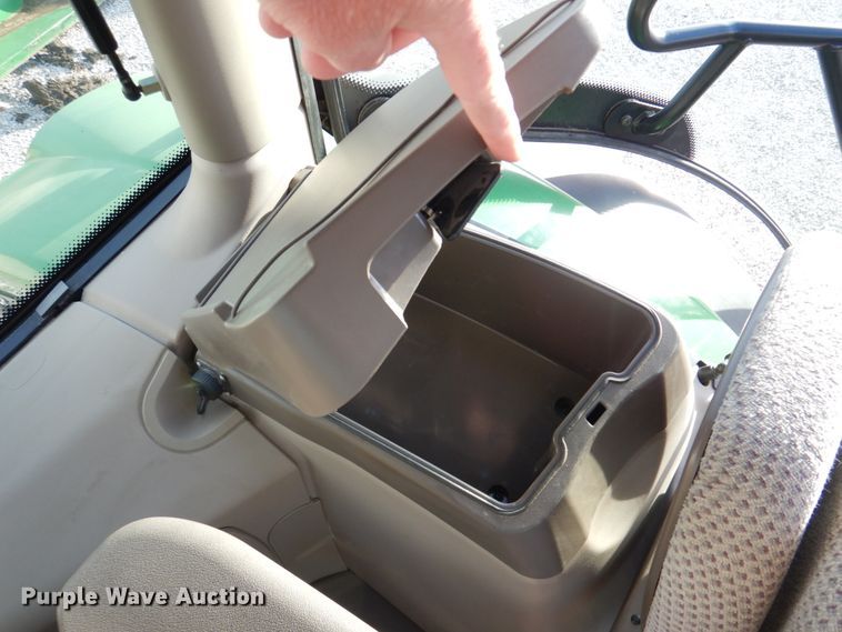 image for item DK1466 2015 John Deere 6125R  MFWD tractor