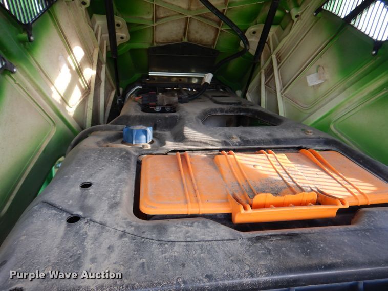 image for item DK1466 2015 John Deere 6125R  MFWD tractor