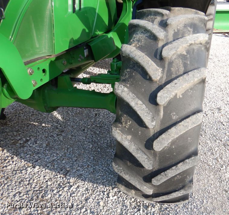 image for item DK1466 2015 John Deere 6125R  MFWD tractor