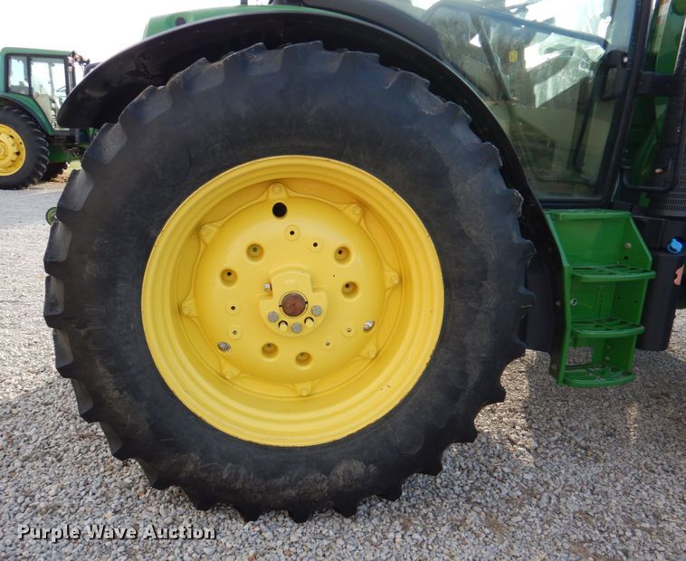 image for item DK1466 2015 John Deere 6125R  MFWD tractor
