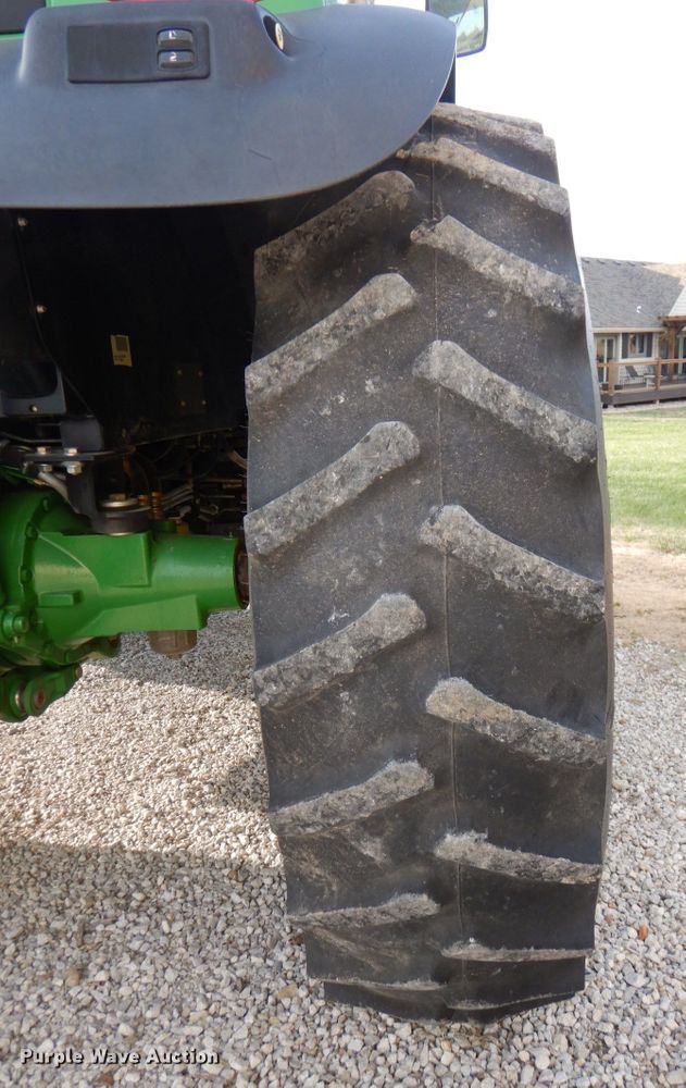 image for item DK1466 2015 John Deere 6125R  MFWD tractor