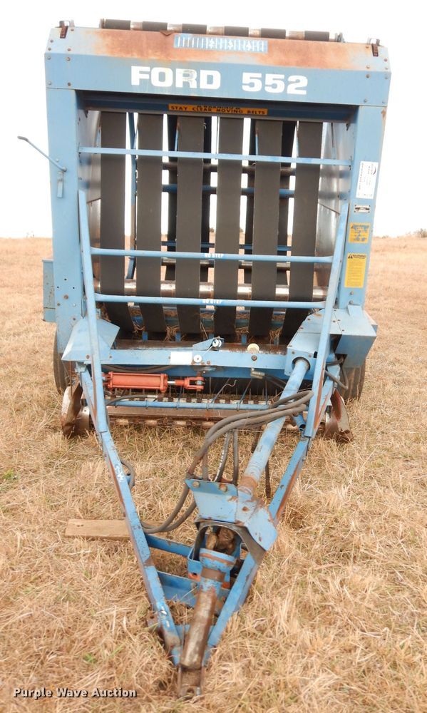 image for item DK3158 Ford 552  round baler