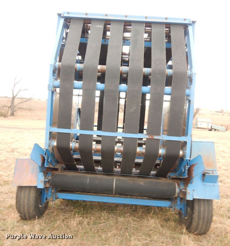 image for item DK3158 Ford 552  round baler