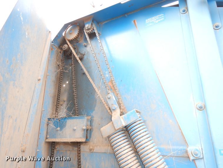 image for item DK3158 Ford 552  round baler