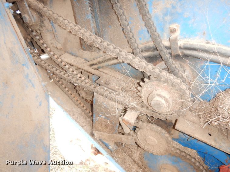 image for item DK3158 Ford 552  round baler