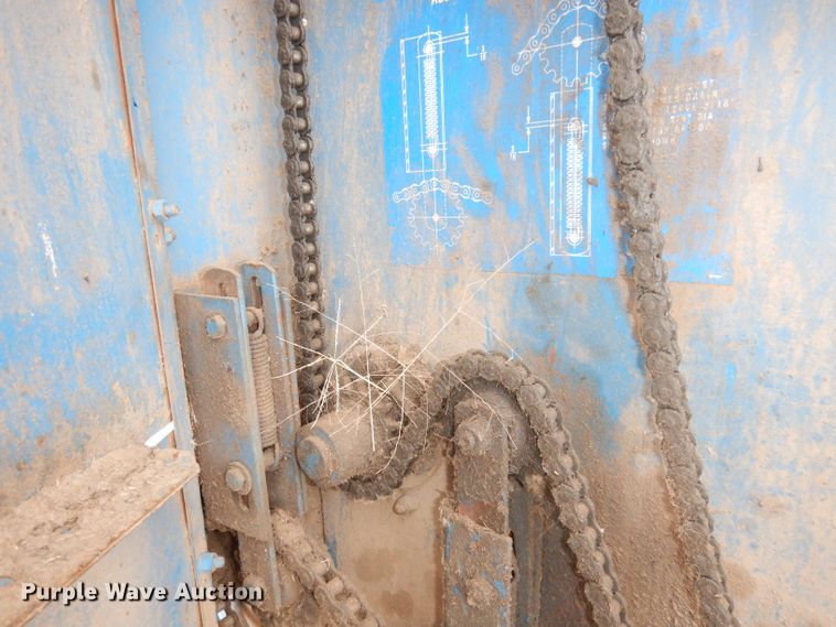 image for item DK3158 Ford 552  round baler