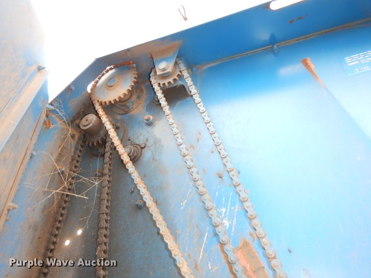 image for item DK3158 Ford 552  round baler