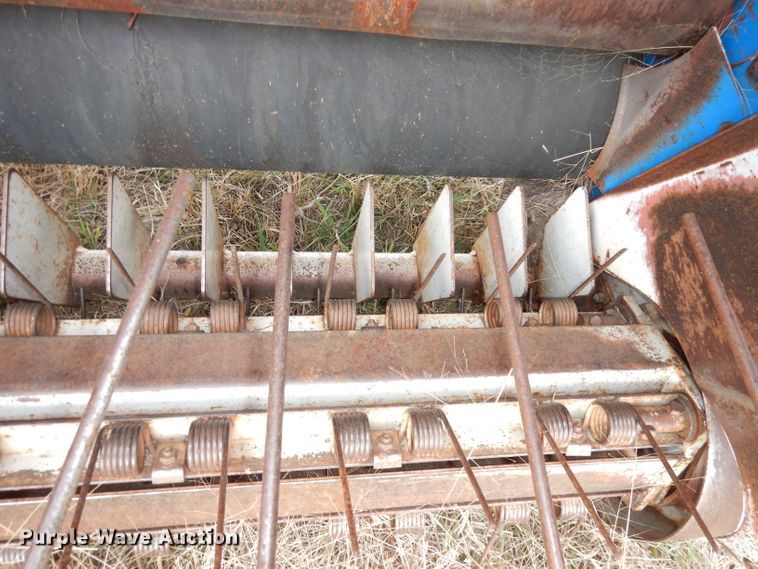 image for item DK3158 Ford 552  round baler