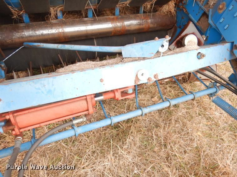 image for item DK3158 Ford 552  round baler