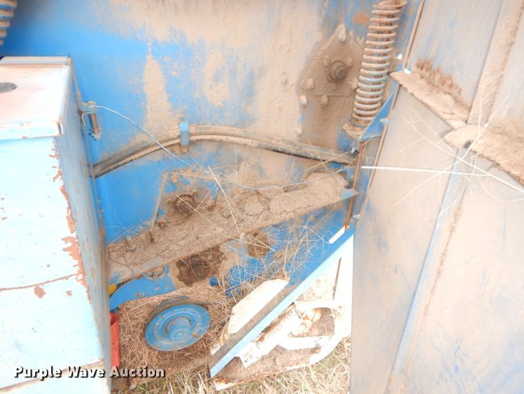 image for item DK3158 Ford 552  round baler