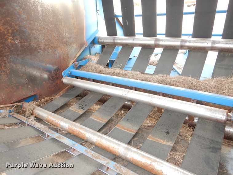 image for item DK3158 Ford 552  round baler