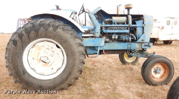 image for item DK3202 1969 Ford 8000  tractor