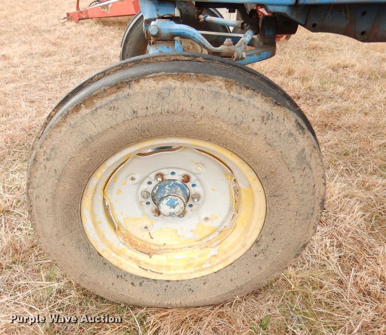 image for item DK3202 1969 Ford 8000  tractor