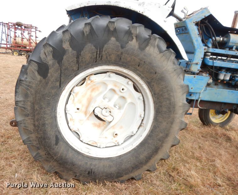 image for item DK3202 1969 Ford 8000  tractor