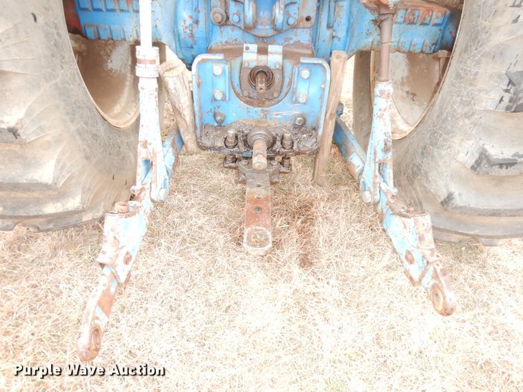 image for item DK3202 1969 Ford 8000  tractor