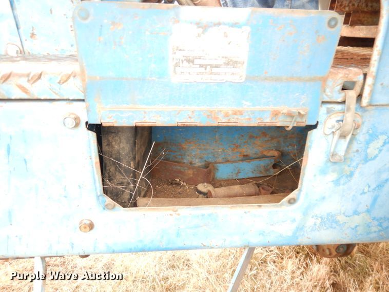 image for item DK3202 1969 Ford 8000  tractor