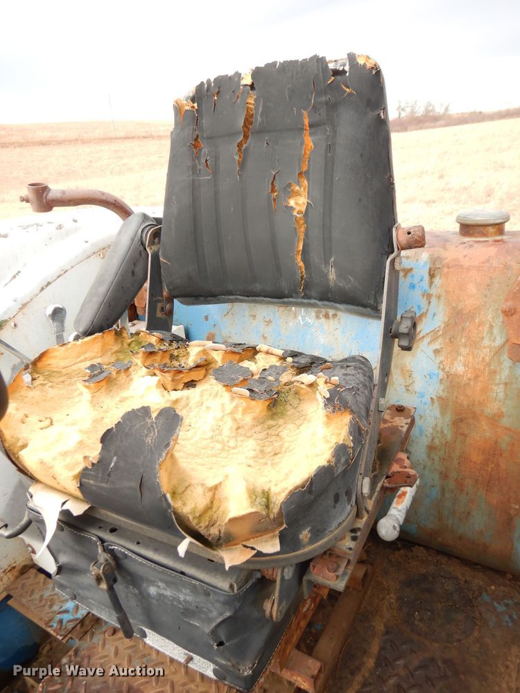 image for item DK3202 1969 Ford 8000  tractor