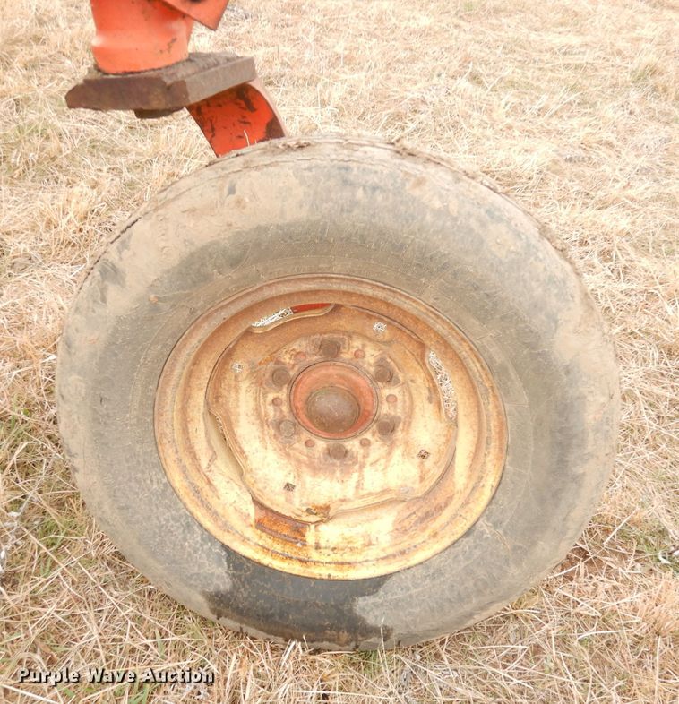 image for item DK3205 Six bottom plow