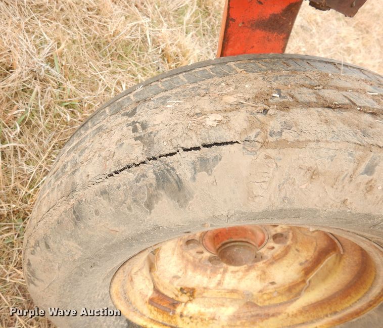 image for item DK3205 Six bottom plow