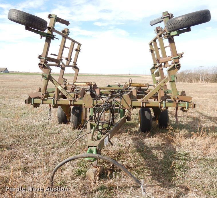 image for item DK3216 John Deere 712  chisel