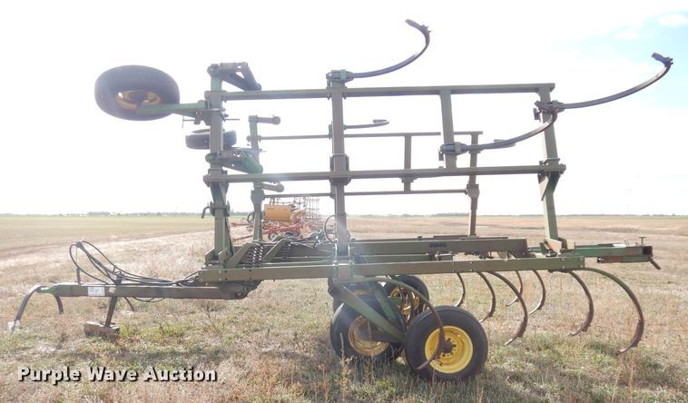 image for item DK3216 John Deere 712  chisel