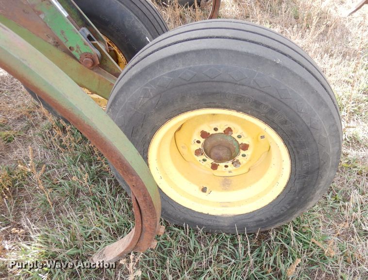 image for item DK3216 John Deere 712  chisel