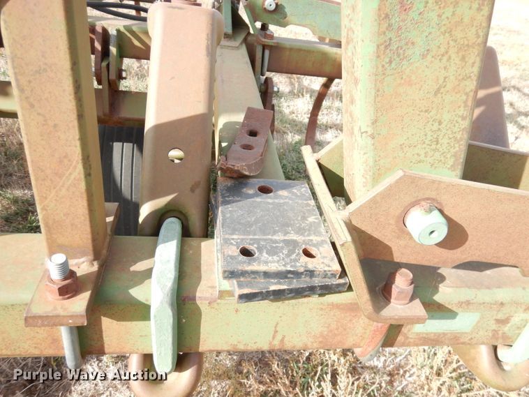 image for item DK3216 John Deere 712  chisel