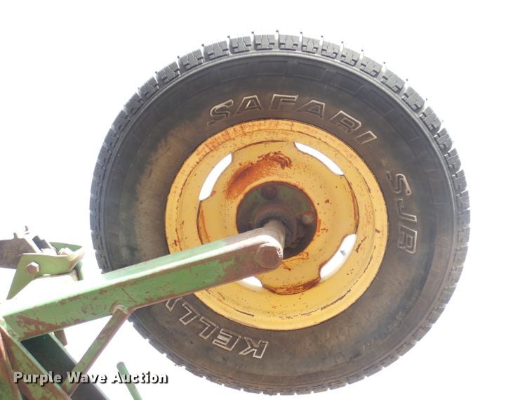 image for item DK3216 John Deere 712  chisel