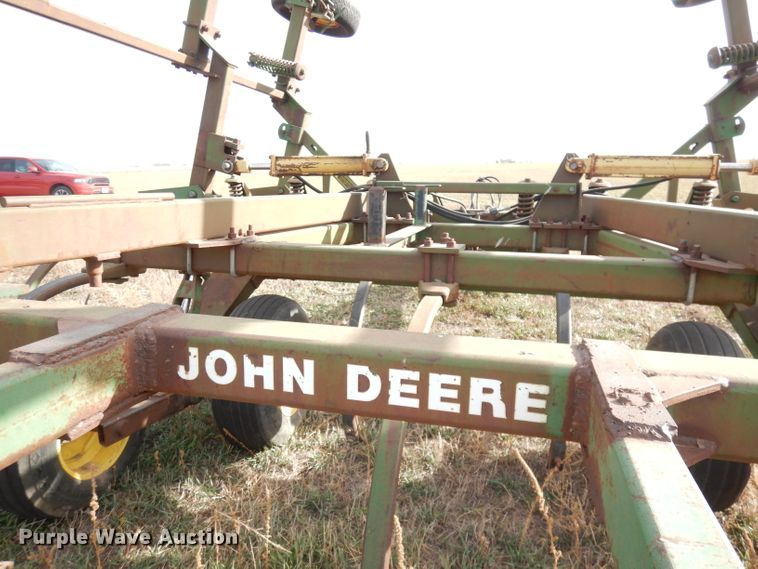 image for item DK3216 John Deere 712  chisel