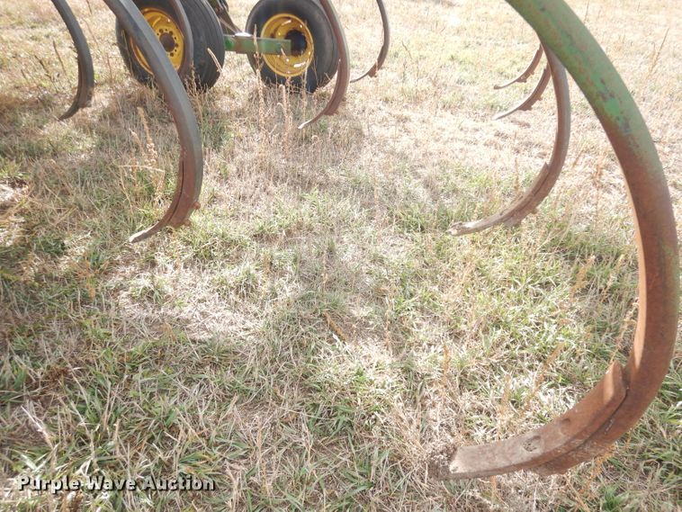 image for item DK3216 John Deere 712  chisel