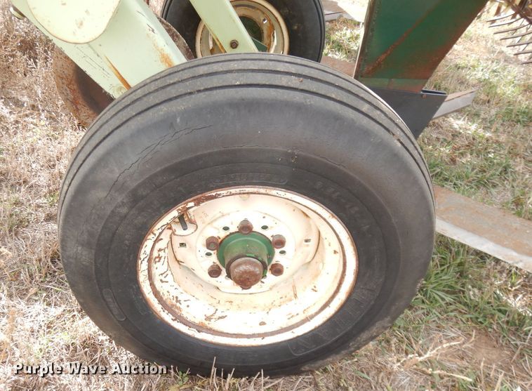 image for item DK3217 Sunflower Flex King 3350-23  sweep plow