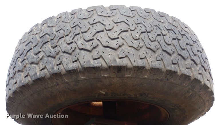 image for item DK3217 Sunflower Flex King 3350-23  sweep plow