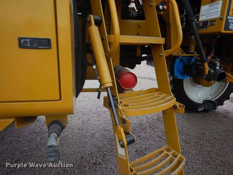 image for item DK3267 2005 Ag-Chem RoGator 1264C  sprayer